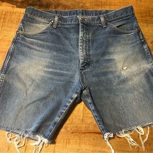 Wrangler Blue cut-off Denim Shorts! A style staple for a woman in the go.